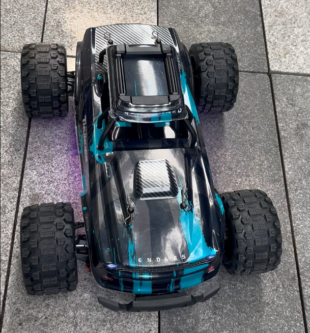 Remote-controlled off-road racing car